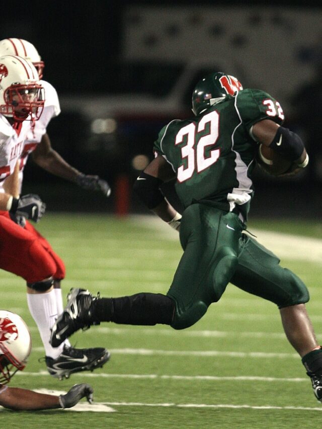 running-back-american-football-end-run-wallpaper-1