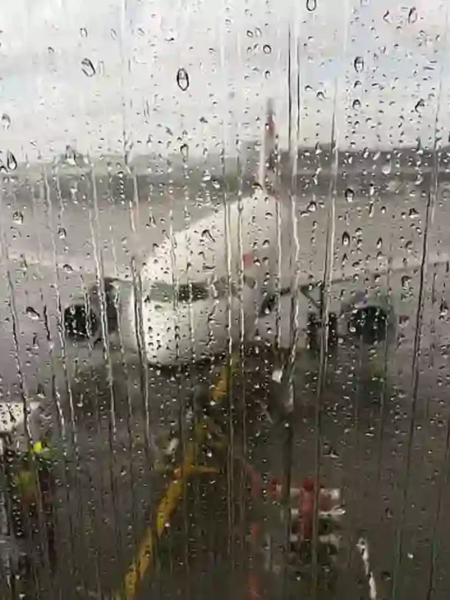 AnyConv.com__airport-terminal-plane-rain (1)